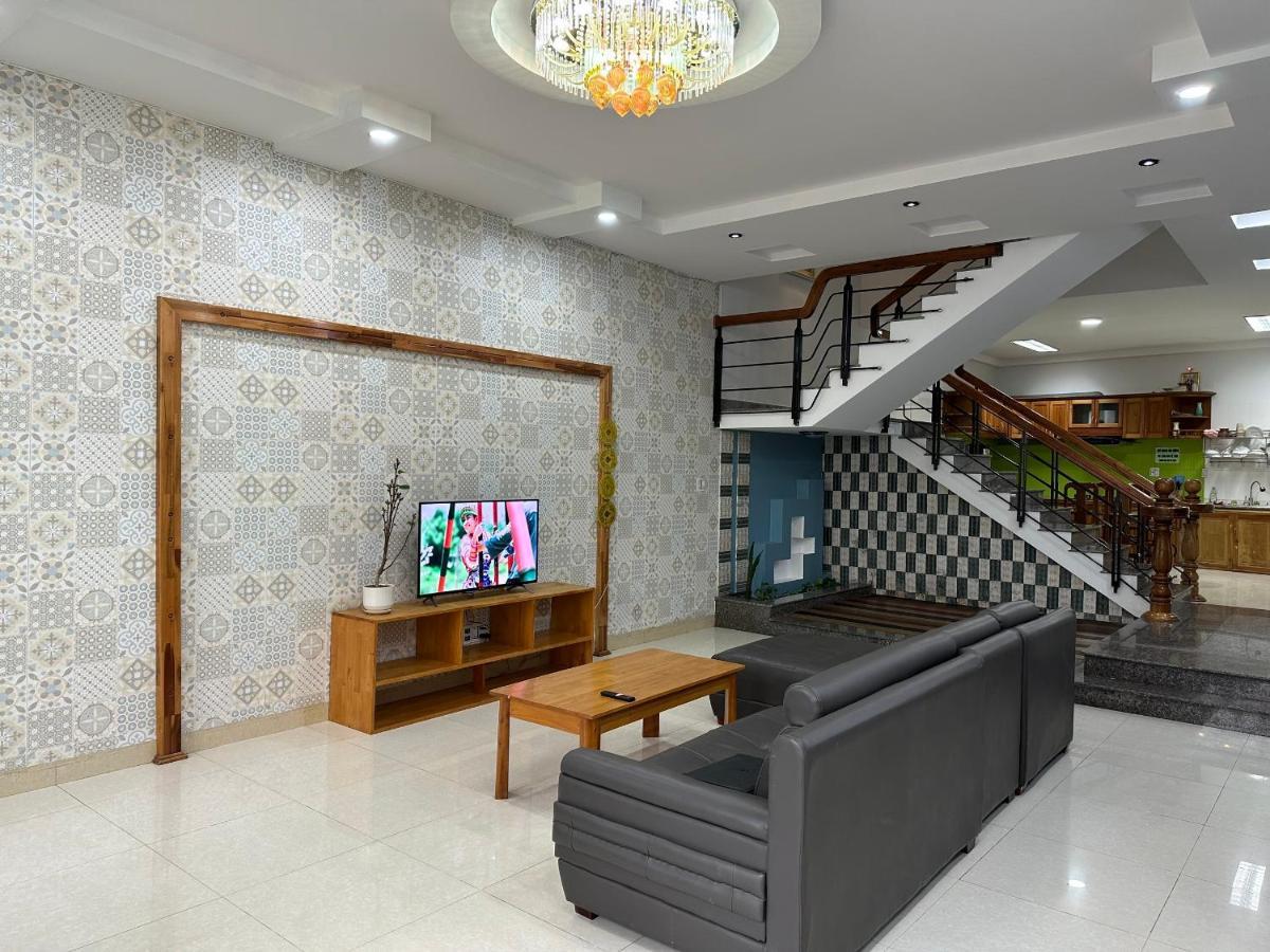 Appartamento Q House- Nhà nguyên căn 4 phòng ngủ Quy Nhon Esterno foto
