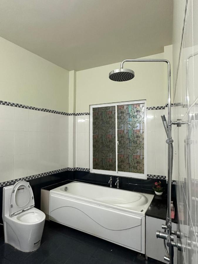 Appartamento Q House- Nhà nguyên căn 4 phòng ngủ Quy Nhon Esterno foto