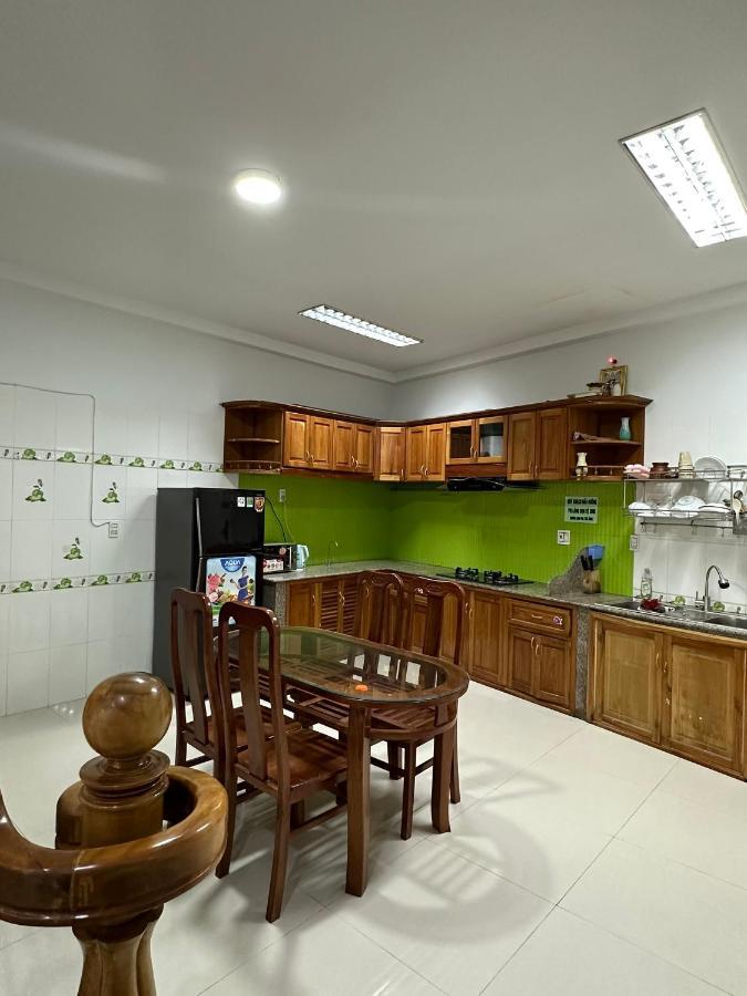 Appartamento Q House- Nhà nguyên căn 4 phòng ngủ Quy Nhon Esterno foto