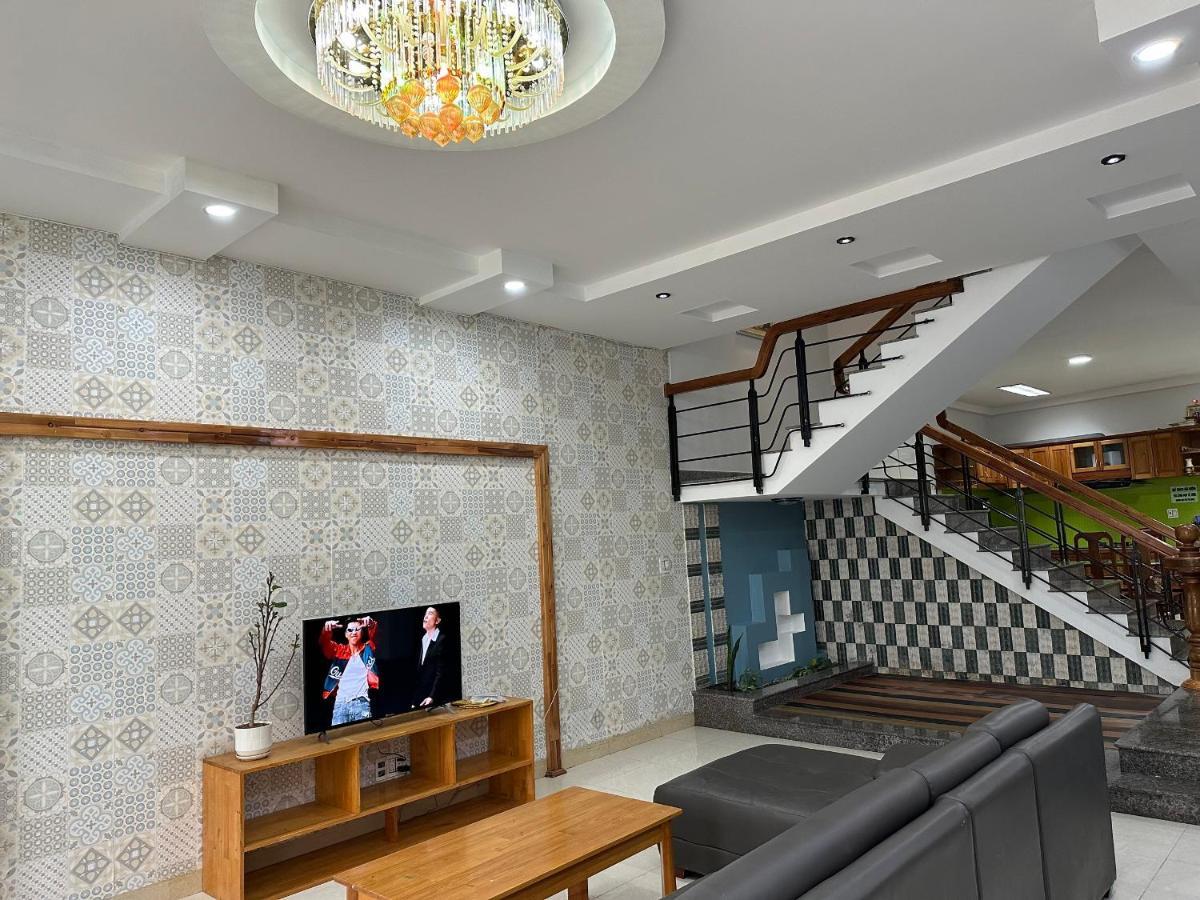 Appartamento Q House- Nhà nguyên căn 4 phòng ngủ Quy Nhon Esterno foto